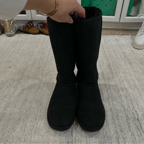 Womens UGG Shearling Boots Black US9 - Picture 2 of 5
